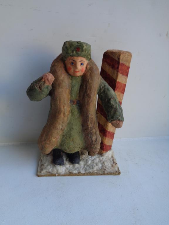 ёлочная игрушка,вата,папье маше.часовой.