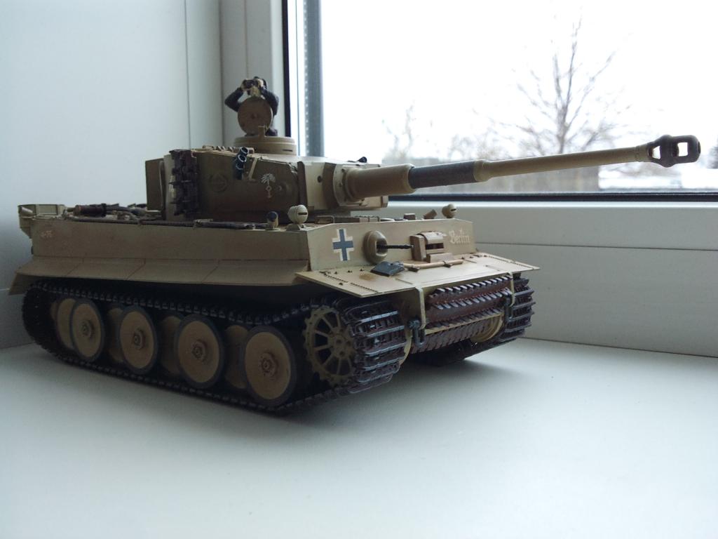 Модель танк немецкий Т6 Тигр масштаб 1-35