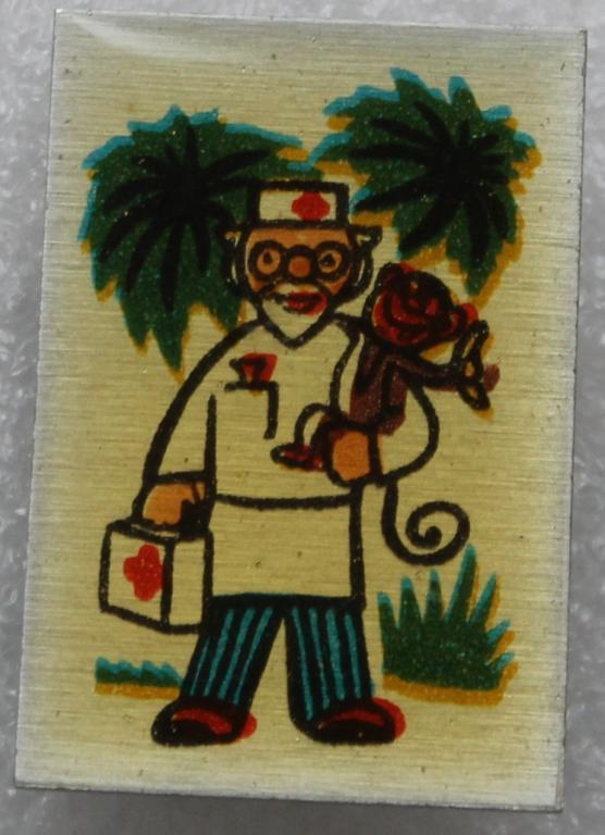 Медицина Красный крест Доктор Айболит в Африке с обезьяной Сказка Дети