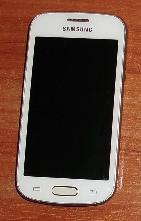Нерабочий смартфон Samsung GT-S7390