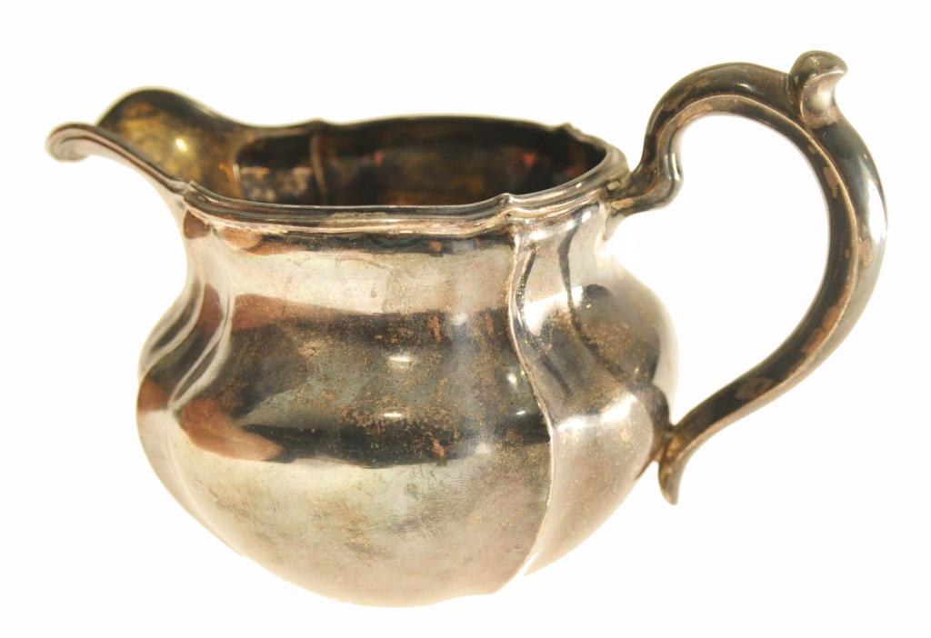 Старинный молочник из серебра 84 пробы, Клеймо годовик 1855 год