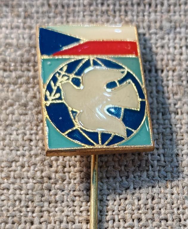 Мир планете земля, ЧССР - Чехия, флаг - голубь, политика, тяжелый - лак, период СССР.