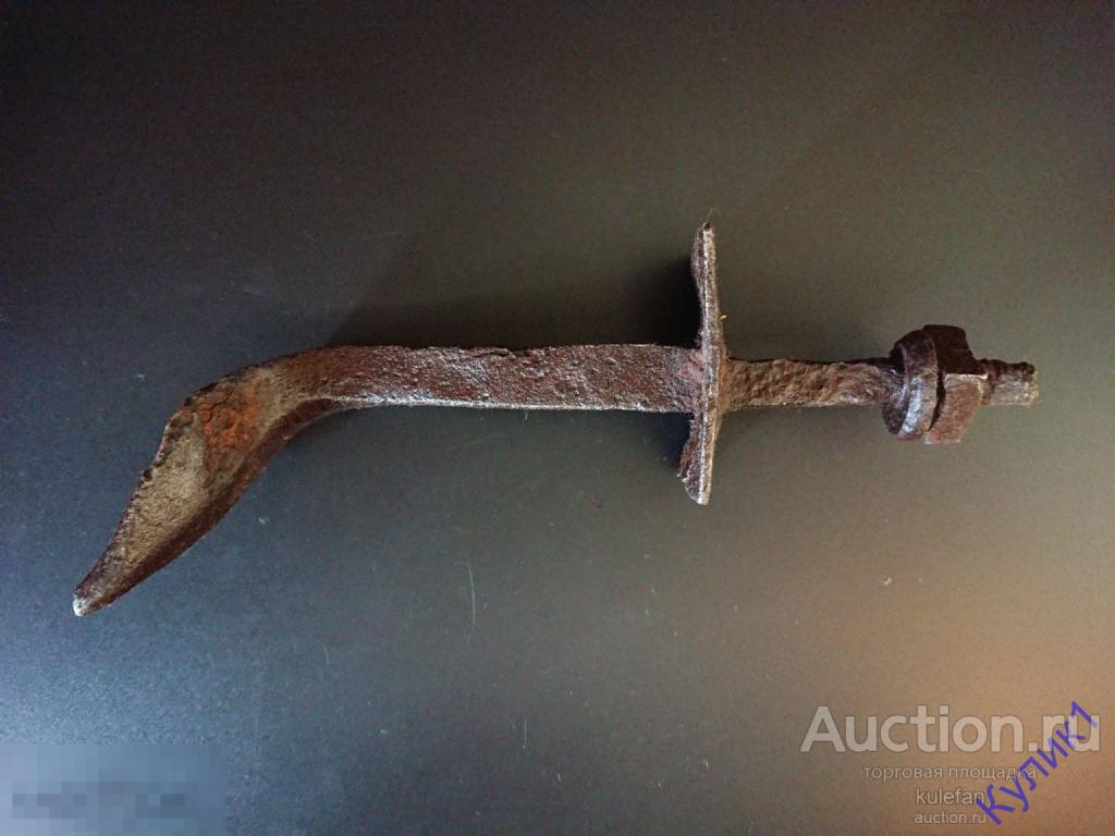 ЗАПЧАСТЬ, ИНСТРУМЕНТ СТАРИННЫЙ * ЗУБ БОРОНЫ. КОВАНЫЙ     (182-п)