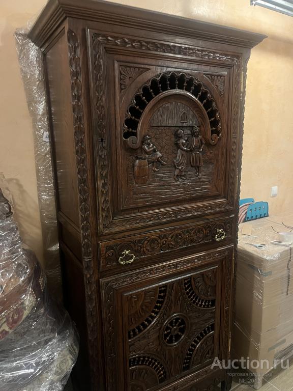 Шкаф бретонский старинный