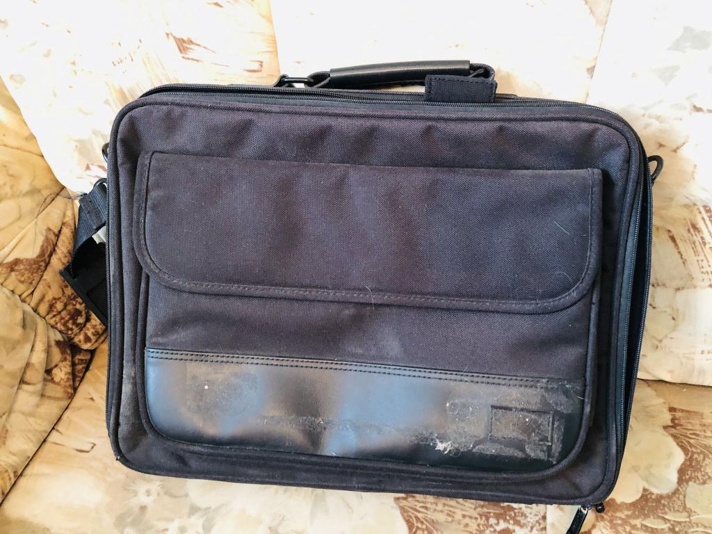 Сумка для ноутбука Sumdex PON-100 (41х31х10). Полиэстер