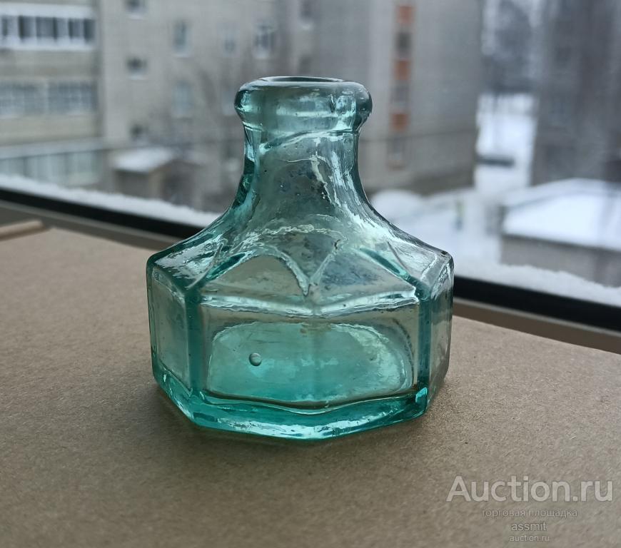 Чернильница восьмигранная светло зеленая Росийская Империя до 1917 года  4,5 см