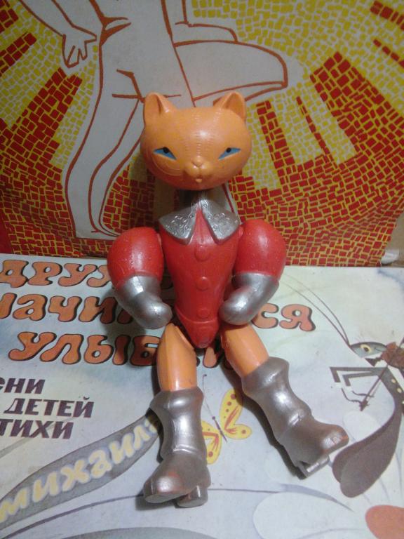 Игрушка Кот в сапогах.Целлулоид..ОХК СССР