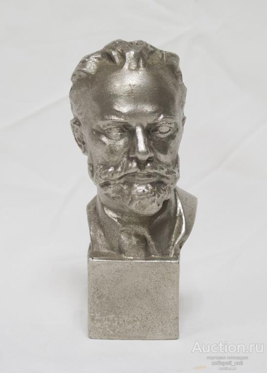 Бюст Чайковский, скульптор Сычев, 1976 год, металл, высота 17 см (102)