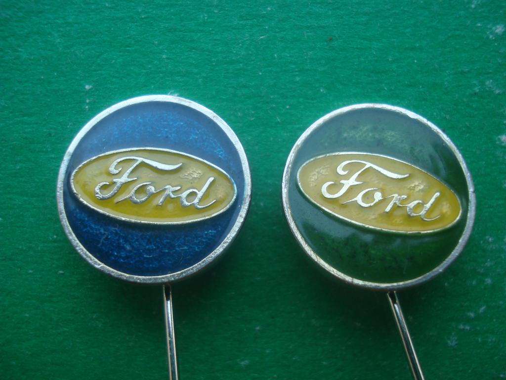 Автомобиль. Логотип автомобиля "FORD". Тяжелый.