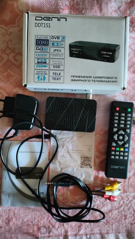 Приставка приемник ТВ-тюнер цифрового эфирного кабельного телевидения  DENN DDT151.характеристики .