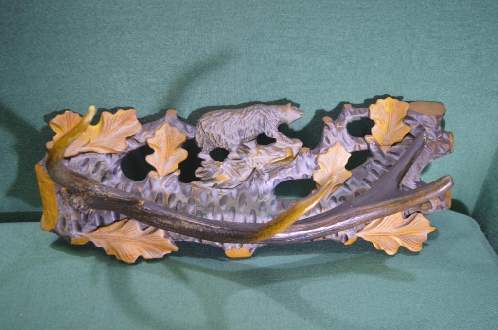 Вешалка в охотничий домик. Дерево. Резьба. Натуральные рога. Медведь. Охота. СССР.