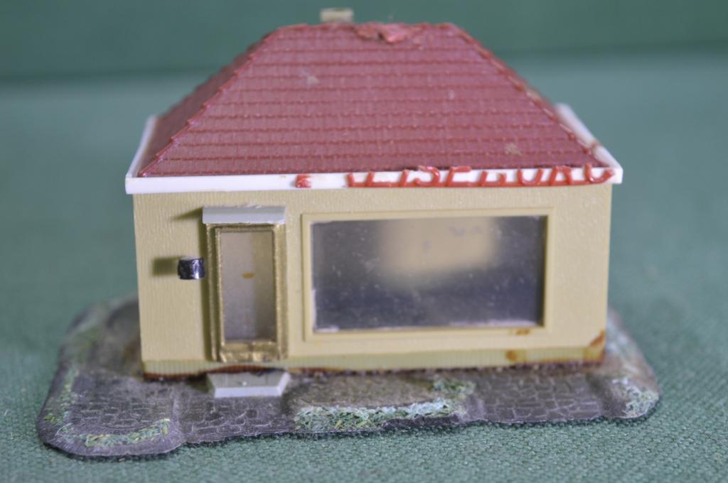 Дом домик малый модель железная дорога "Vero Piko". ГДР. Германия. 1970е.