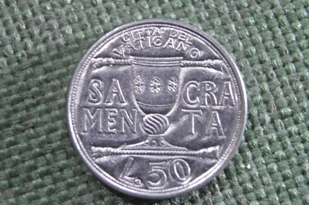 Монета 50 лир 1993 года. Ватикан.