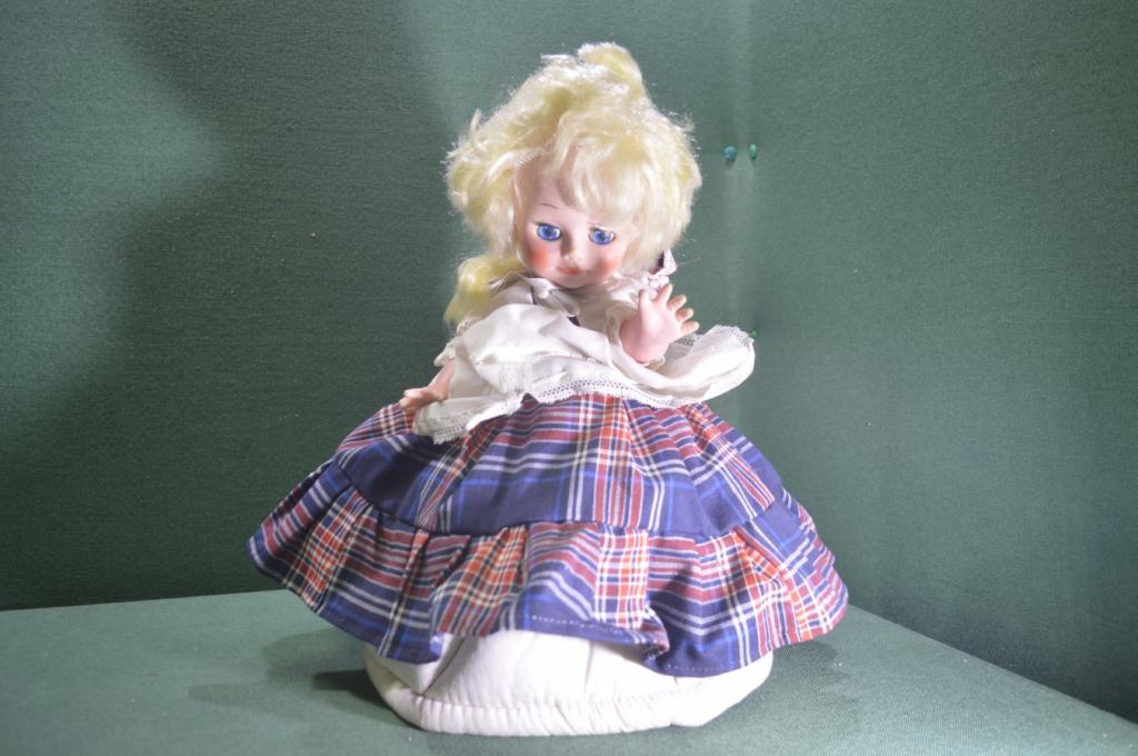 Кукла - грелка чайница "Герда". Горьковское объединение. Фабрика Мир. Бирка. СССР.