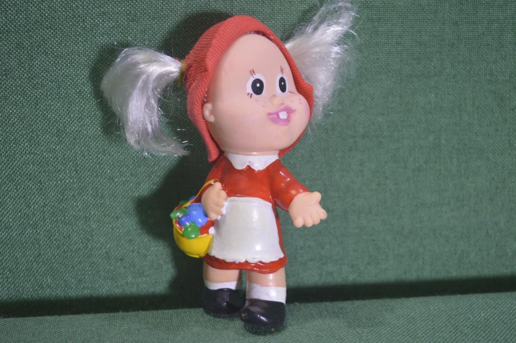 Игрушка резиновая кукла "Красная Шапочка". Резина. Югославия периода СССР.