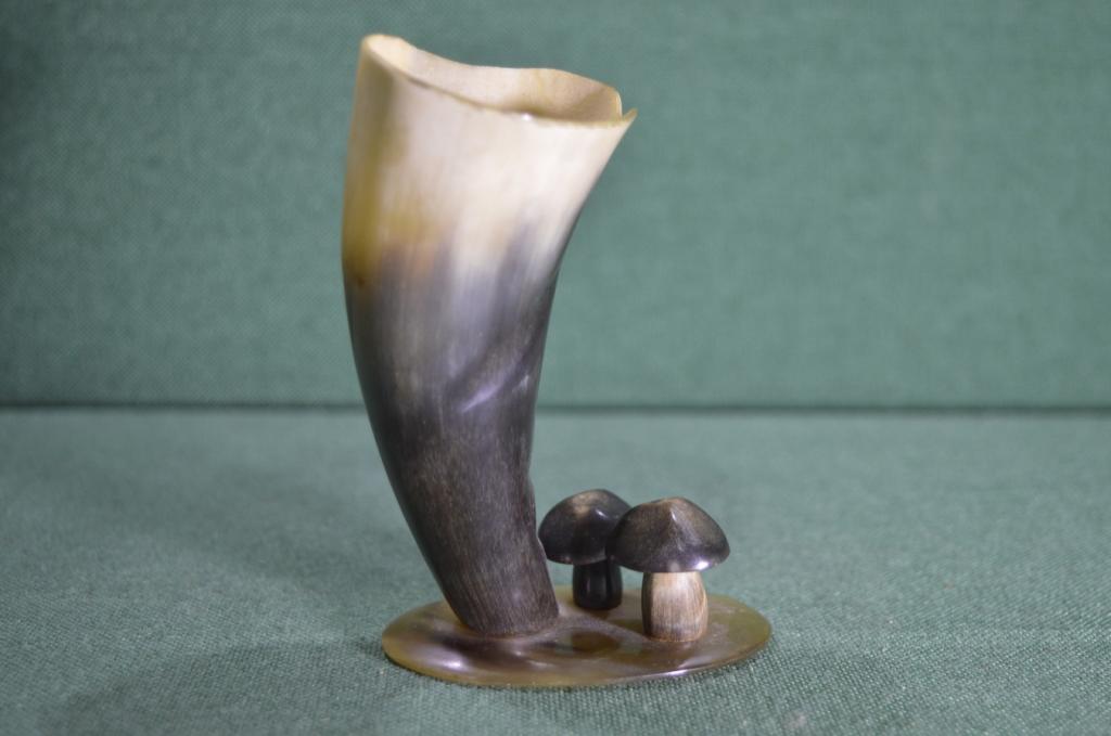 Сувенир из рога "Грибы". СССР. Рог, кость.