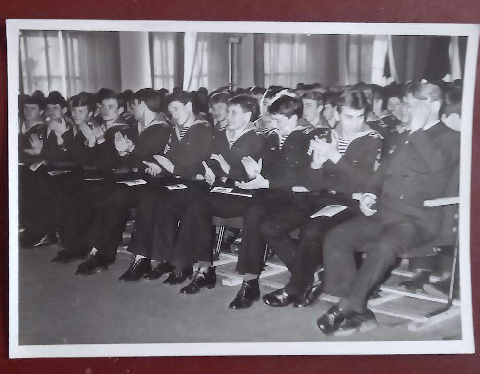 Собрание курсантов Астраханское Мореходное Училище 1978 год Большой Формат 3