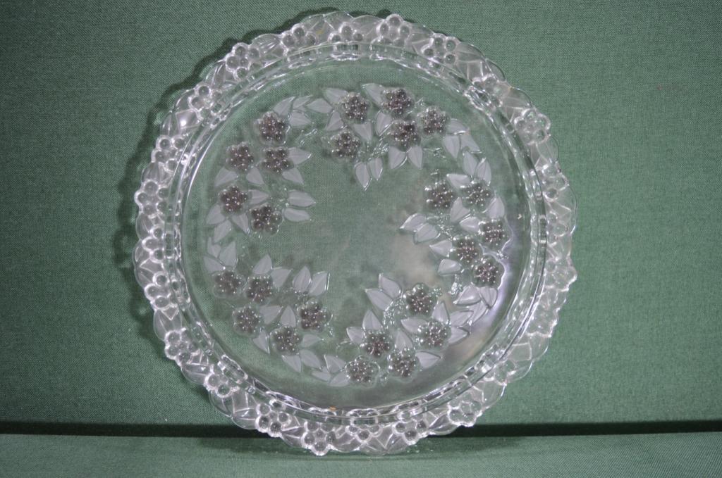 Блюдо стеклянное, поднос "Красные цветочки". Стекло, рельеф.