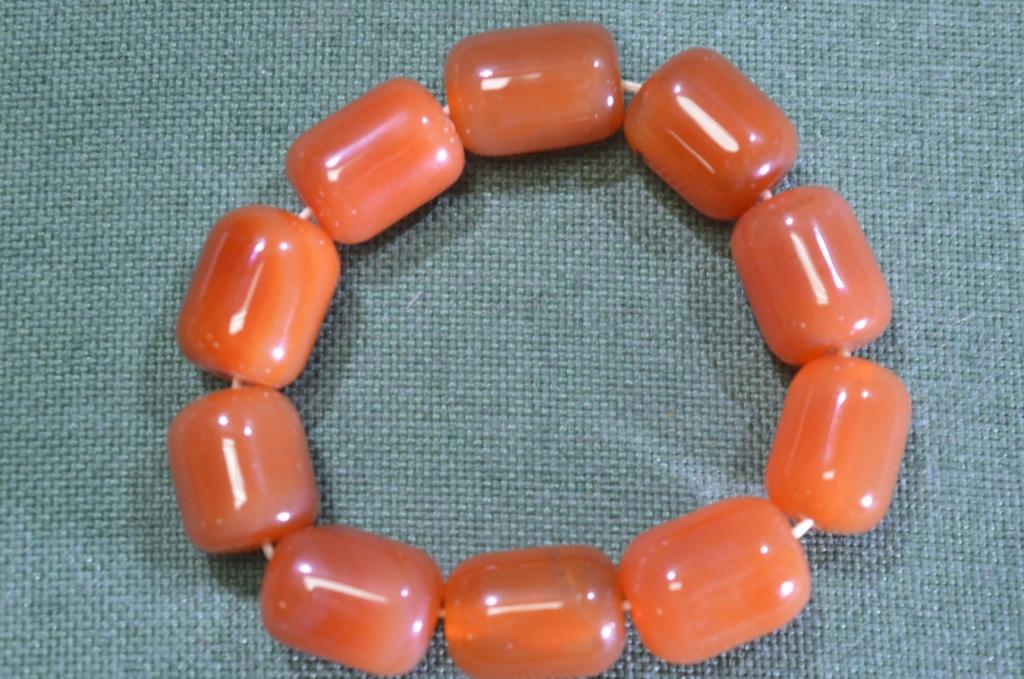 Браслет каменный. Оранжевый камень. Женское украшение.