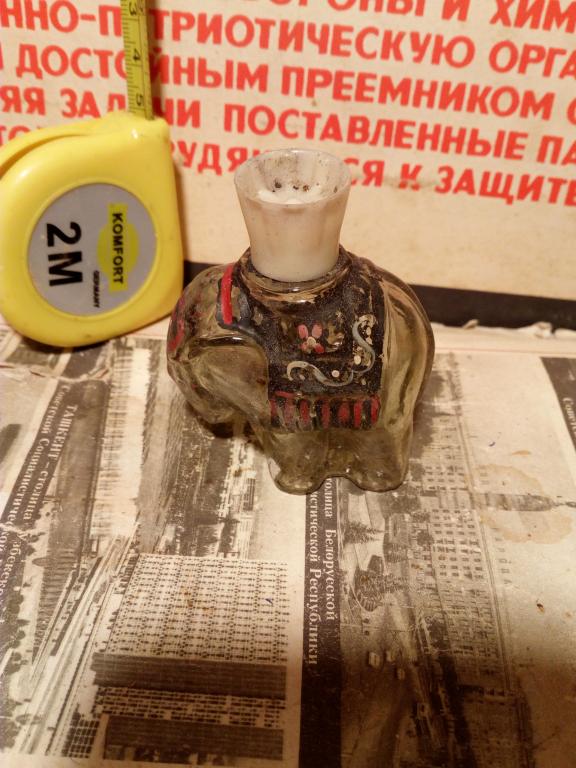 Флакон из под духов.Слон.Флора.СССР