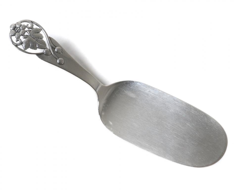 Серебряная сервировочная лопатка. Дания, 1938 год.