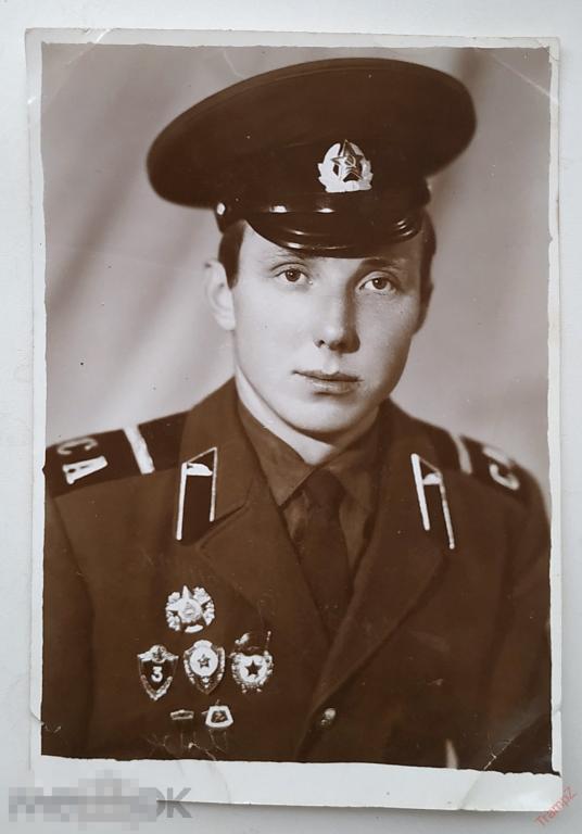 Фотография военнослужащий солдат, эмблемы танковые войска, знак отличник классность Гвардия #130