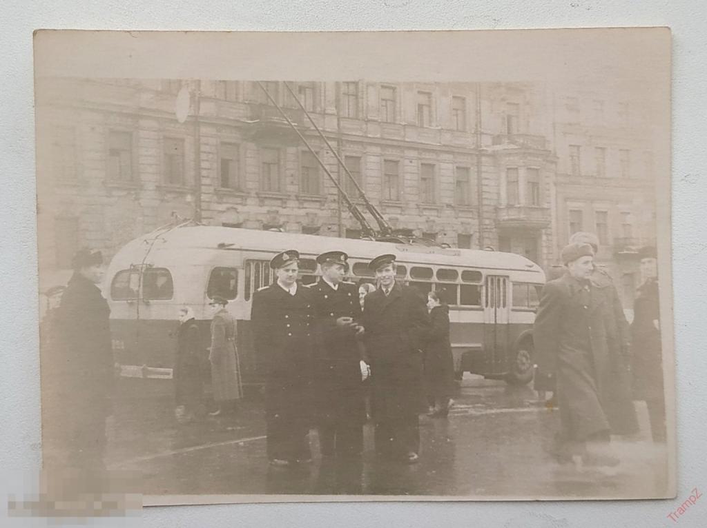 Фотография моряки офицеры, троллейбус транспорт, Калининград ?? #127