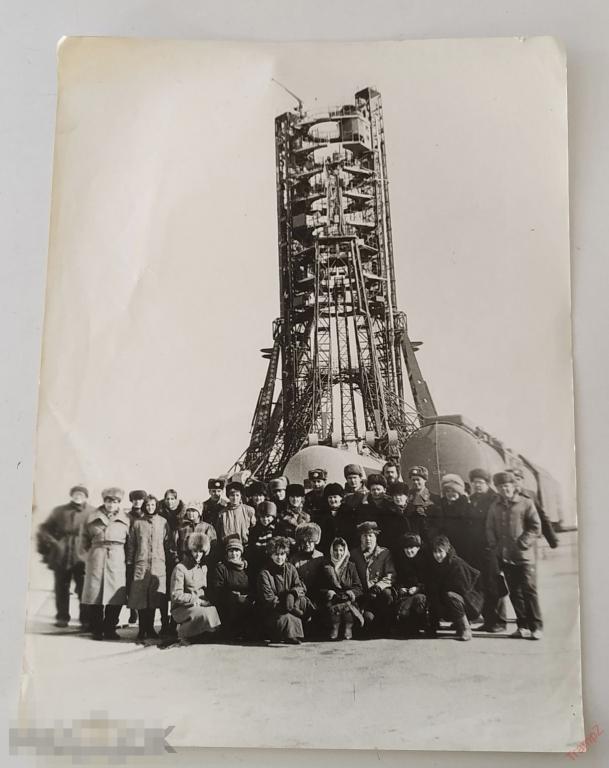 Фотография космодром Байконур стартовая площадка №1 Гагаринский старт. печать Агитпоезд ЦК ВЛКСМ