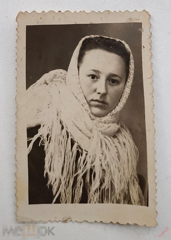 Фотография девушка в платке портрет мода #128*