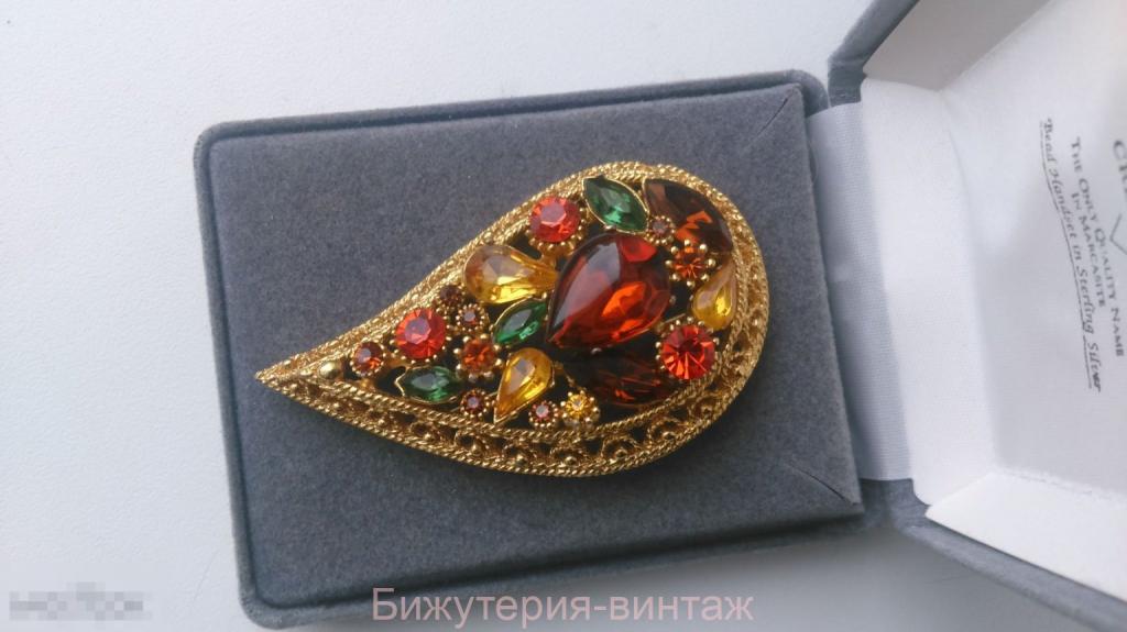 3313 красивая брошь с кристаллами золочение винтаж бижутерия Европа