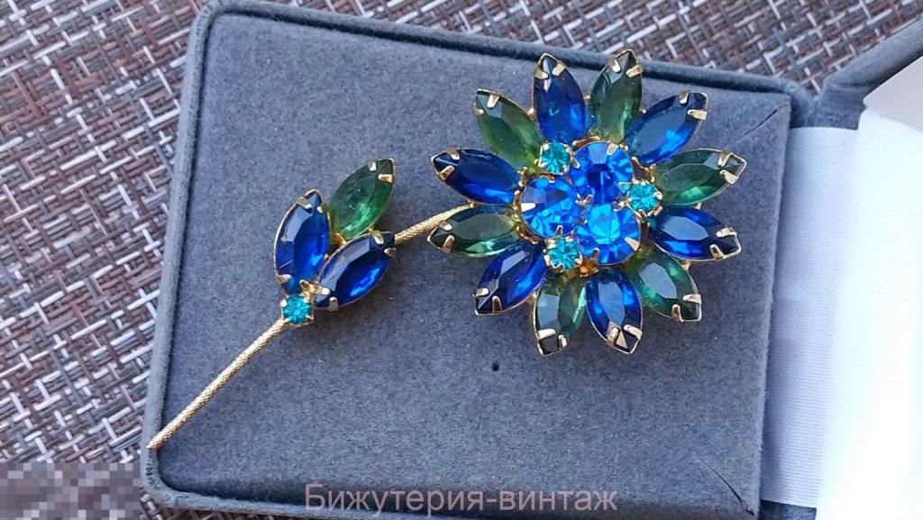 3815/2 брошь Цветок WEISS ? кристаллы золочение бижутерия винтаж США