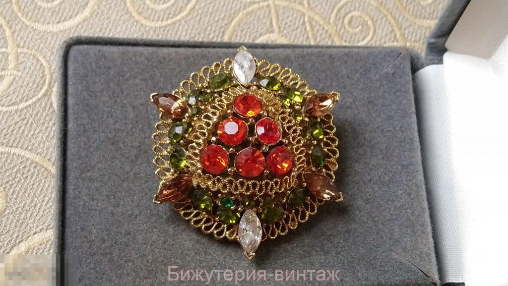 3819/21 брошь LISNER кристаллы золочение бижутерия винтаж США 1970
