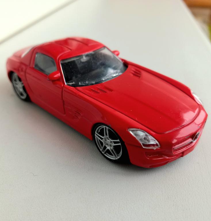 Mercedes Benz SLS AMG (1:43)