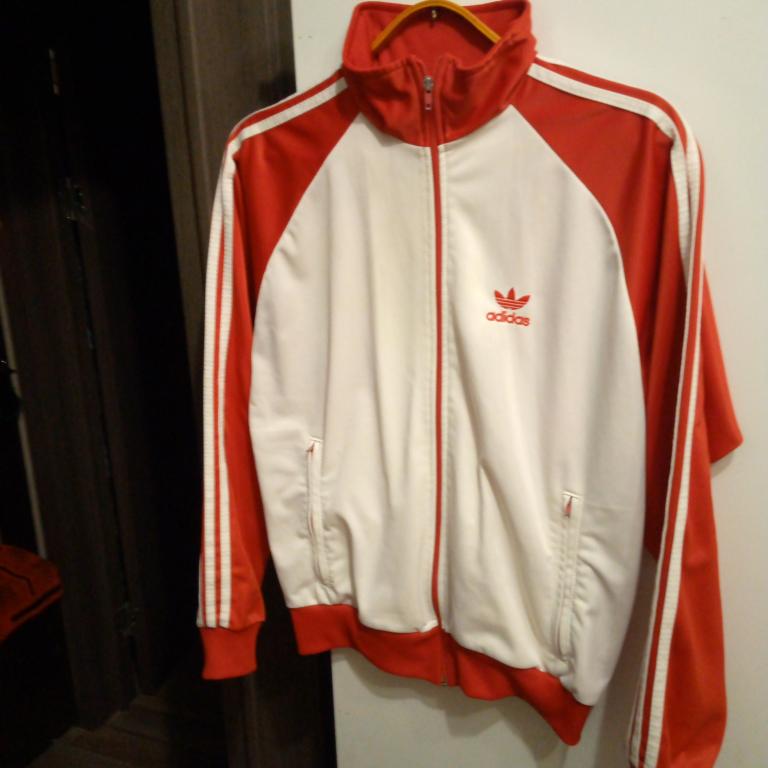 Куртка-олимпийка спортивная Adidas. Размер  М.