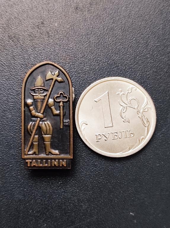 ЭССР ЭСТОНИЯ СТАРЫЙ ТАЛЛИН ЗНАЧОК ТЯЖЕЛЫЙ Эконом Доставка ЛОТЫ ОБЪЕДИНЯЮ ОРИГИНАЛ 100 %