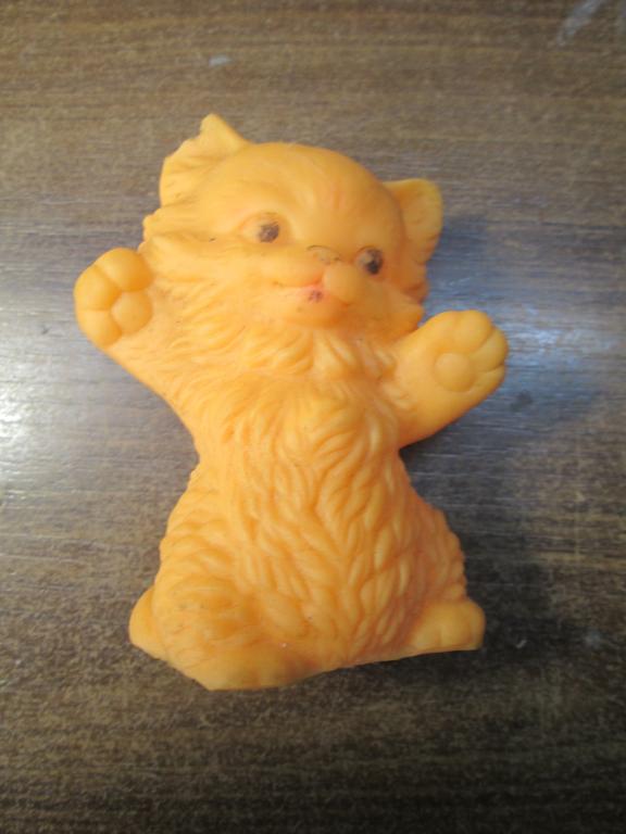 Резиновая игрушка котик.Пищалка 8.5 см