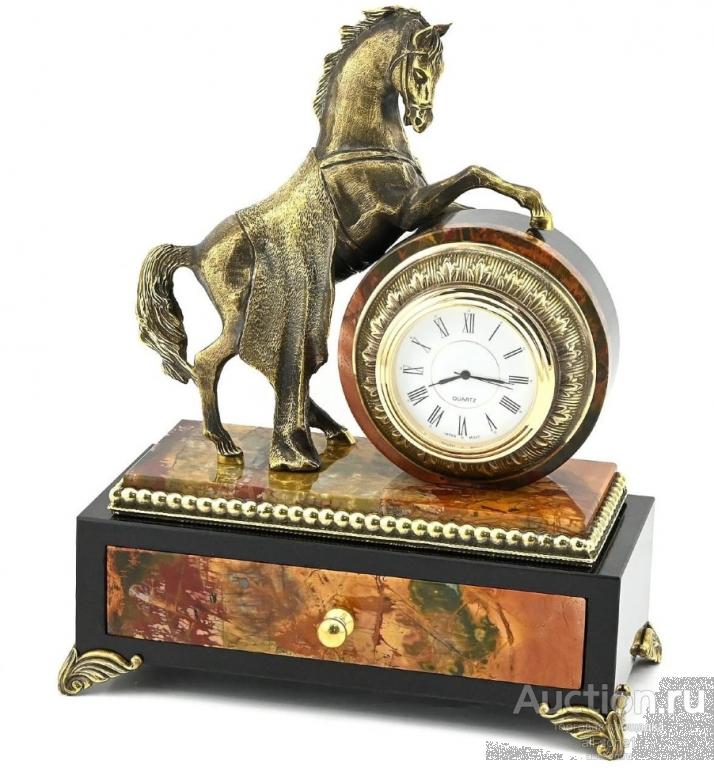 Часы со шкатулкой КОНЬ С ПОПОНОЙ AZY-3151