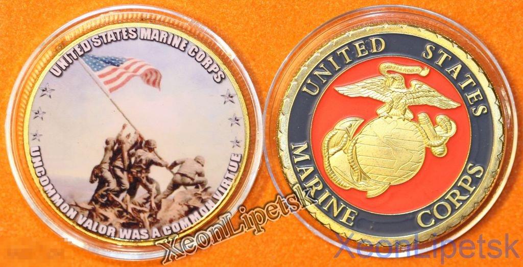 Морские пехотинцы США держат флаг жетон цветной принт