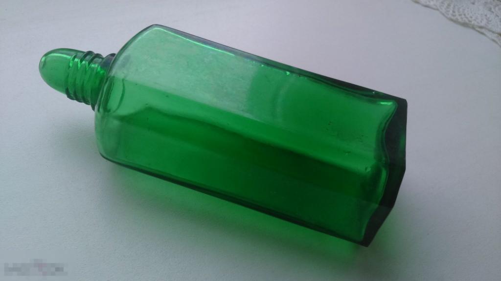 150мл Старинная бутылочка флакон пузырек одеколон парфюм зеленое стекло Германия 1920