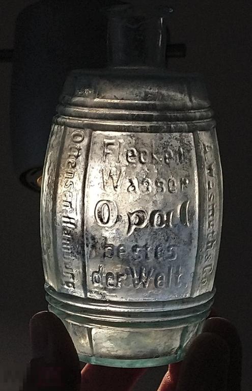 Редкая старинная бутылочка бочонок Opal Hamburg стекло Германия 1900