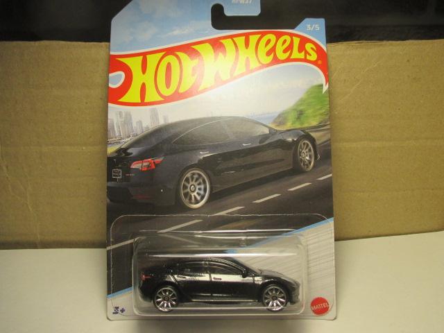 TESLA MODEL 3  HOT  WHEELS