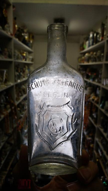 Schutzler Garbe Berlin старинная бутылка флакон Германия 1920