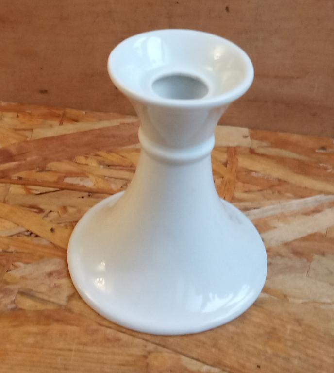 Антикварный фарфоровый подсвечник APULUM Fine Porcelain