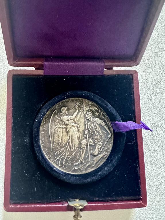Швейцария Нидвальден медаль 1898 Борьба нидвальцев с язычниками UNC в отличном состоянии!