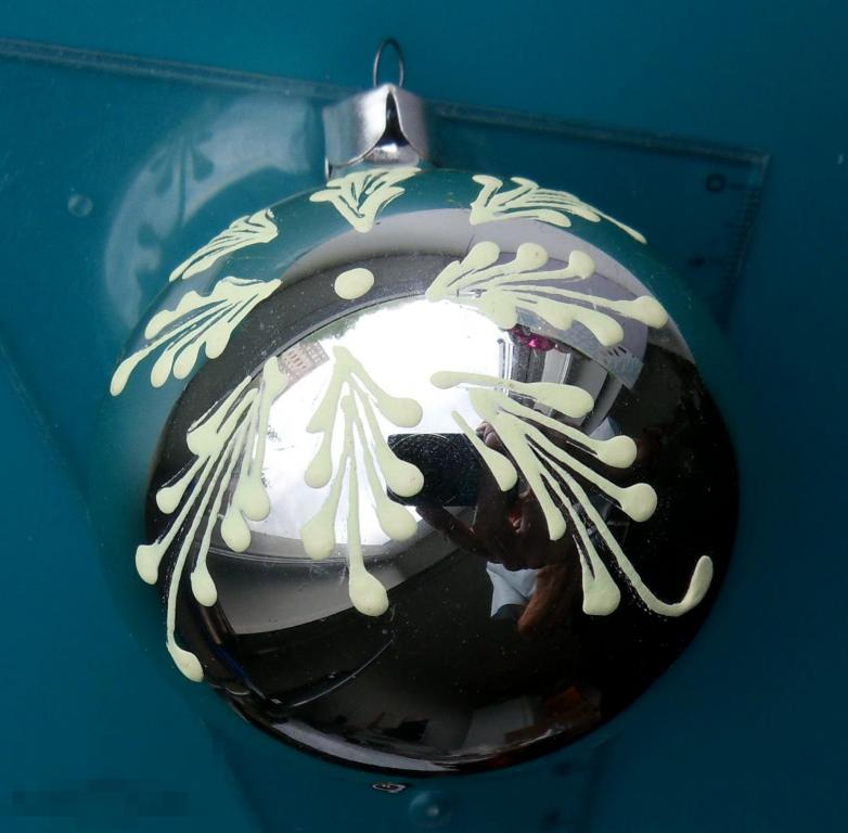 ШАРИК светится в темноте. ФОСФОР.  - РР3 - ВИНТАЖ  - старая елочная игрушка редкая!!!