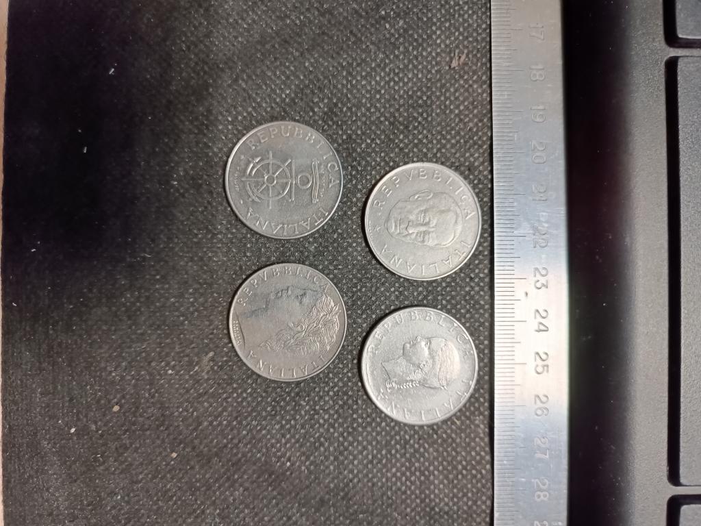 4 МОНЕТЫ 100 ЛИР ИТАЛИЯ