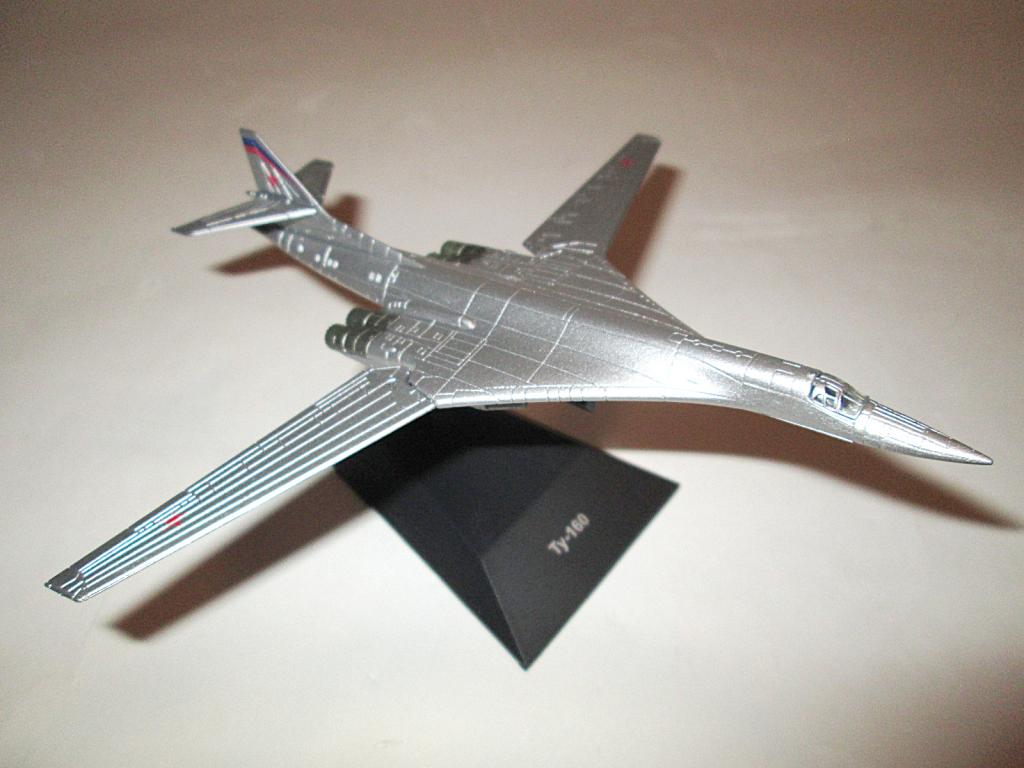 модель самолета Ту-160 (Легендарные самолёты) №37  (ВНИМАНИЕ!!! читайте описание)