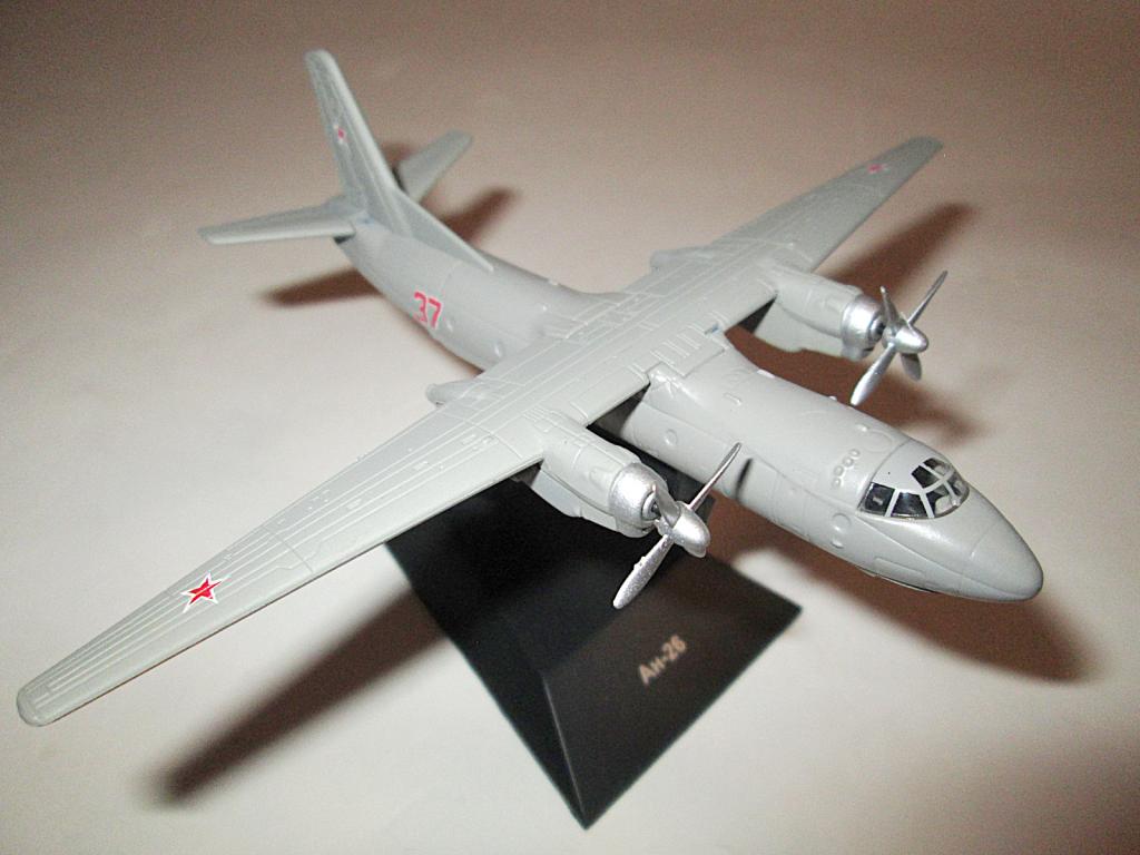 модель самолета Ан-26 (Легендарные самолёты) №60  (ВНИМАНИЕ!!! читайте описание)