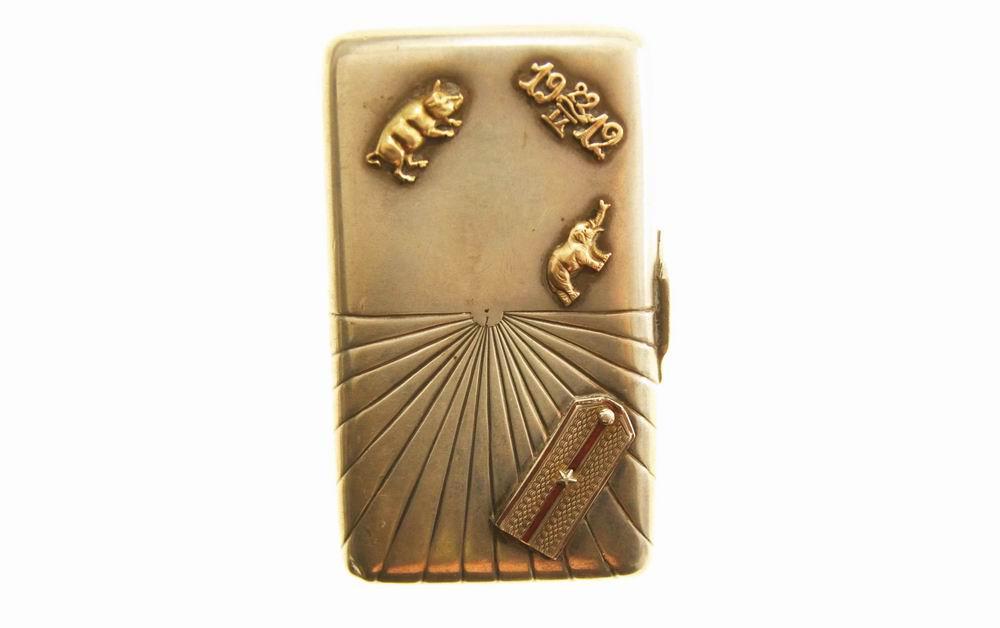 Портсигар серебряный с золотыми накладками, 1912 год