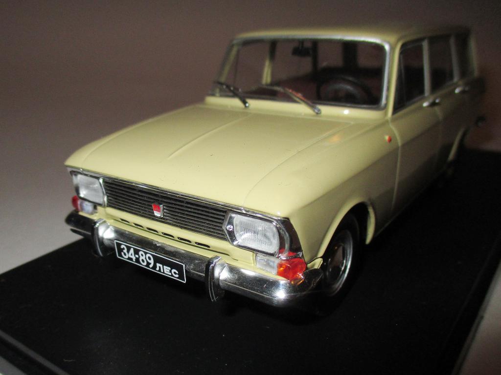 1-24 модель авто Москвич-427 (Легендарные Автомобили). Ашет - Hachette